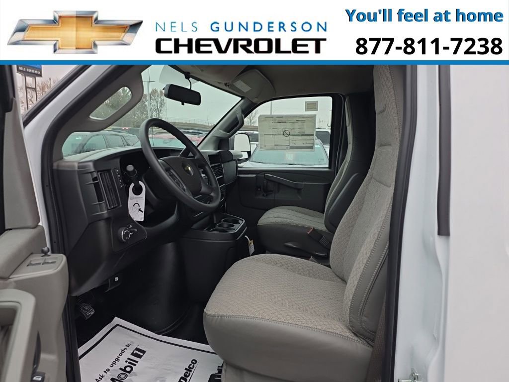 New 2025 Chevrolet Express 3500 image 14
