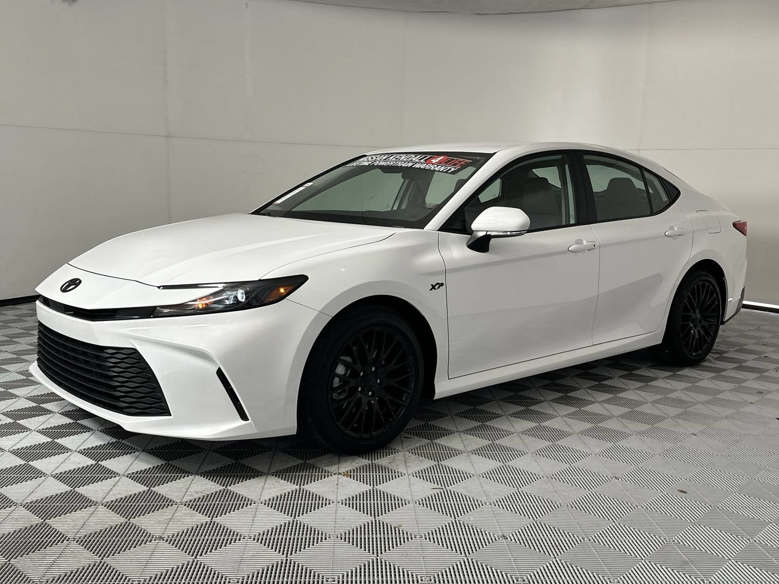 Used 2026 Toyota Camry LE FWD image 4