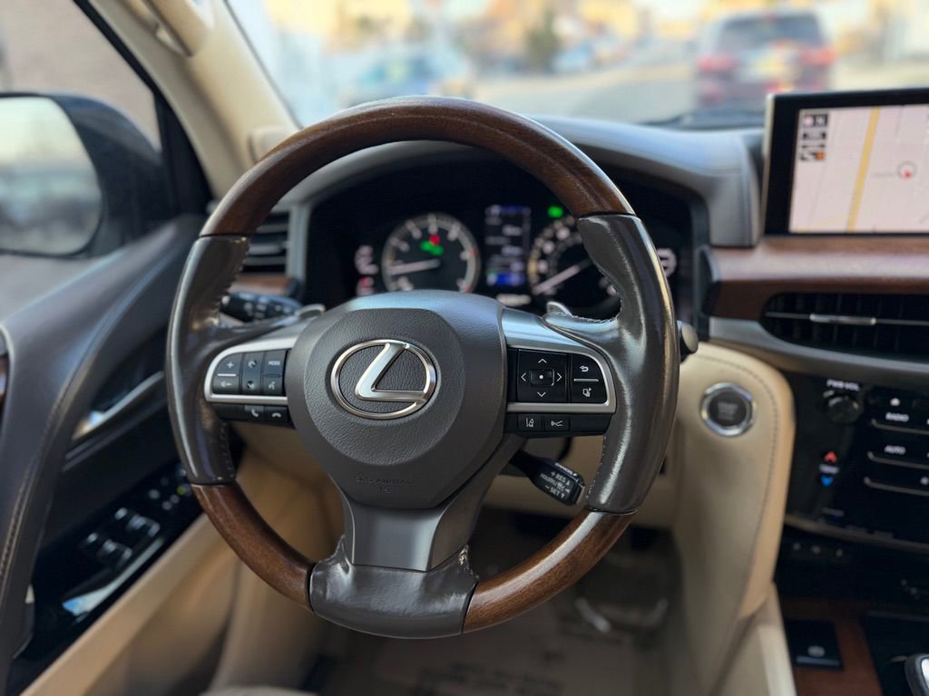 Used 2016 Lexus LX 570 4WD w/ Luxury Package image 32