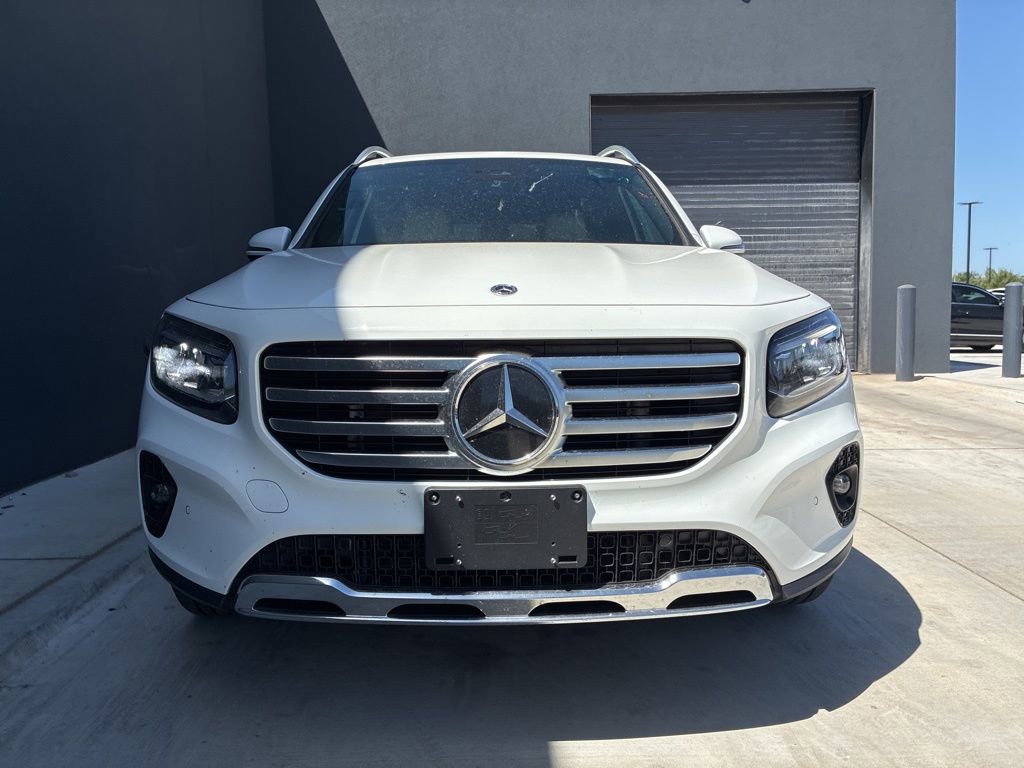 Used 2025 Mercedes-Benz GLB 250 image 2