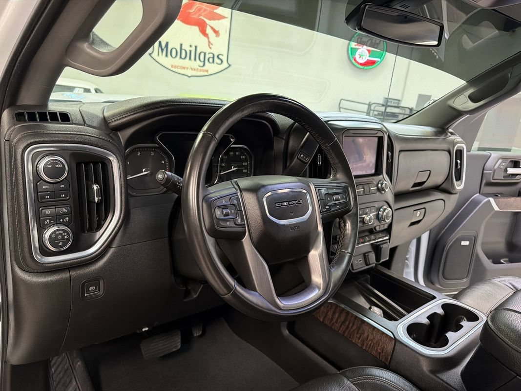 Used 2023 GMC Sierra 3500 Denali AWD/4WD image 28