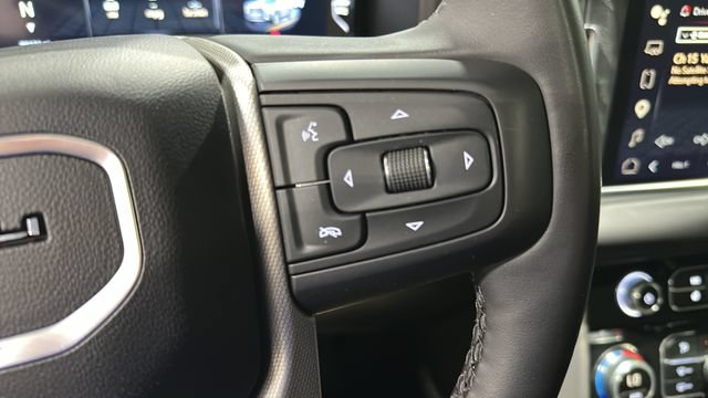 Used 2024 GMC Yukon Denali AWD/4WD image 15