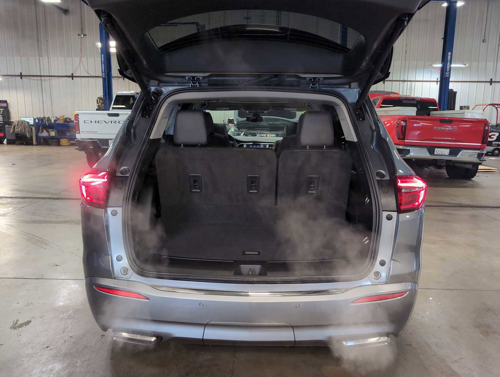 Used 2020 Buick Enclave Avenir w/ Avenir Technology Package image 27