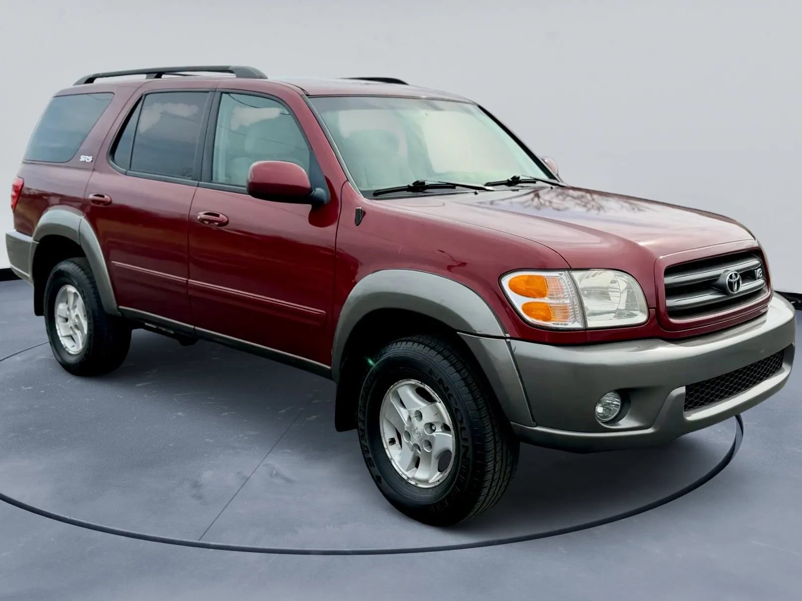 Used 2004 Toyota Sequoia SR5 image 8