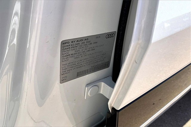 Used 2025 Audi Q5 Premium Plus w/ Premium Plus image 35