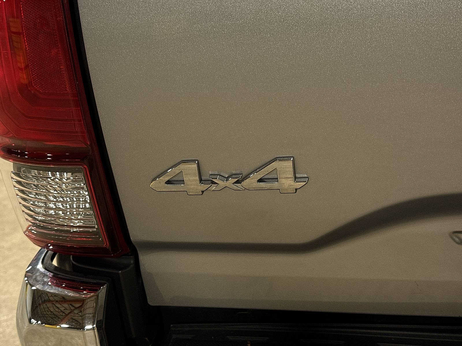 Used 2019 Toyota Tacoma SR5 AWD/4WD image 25
