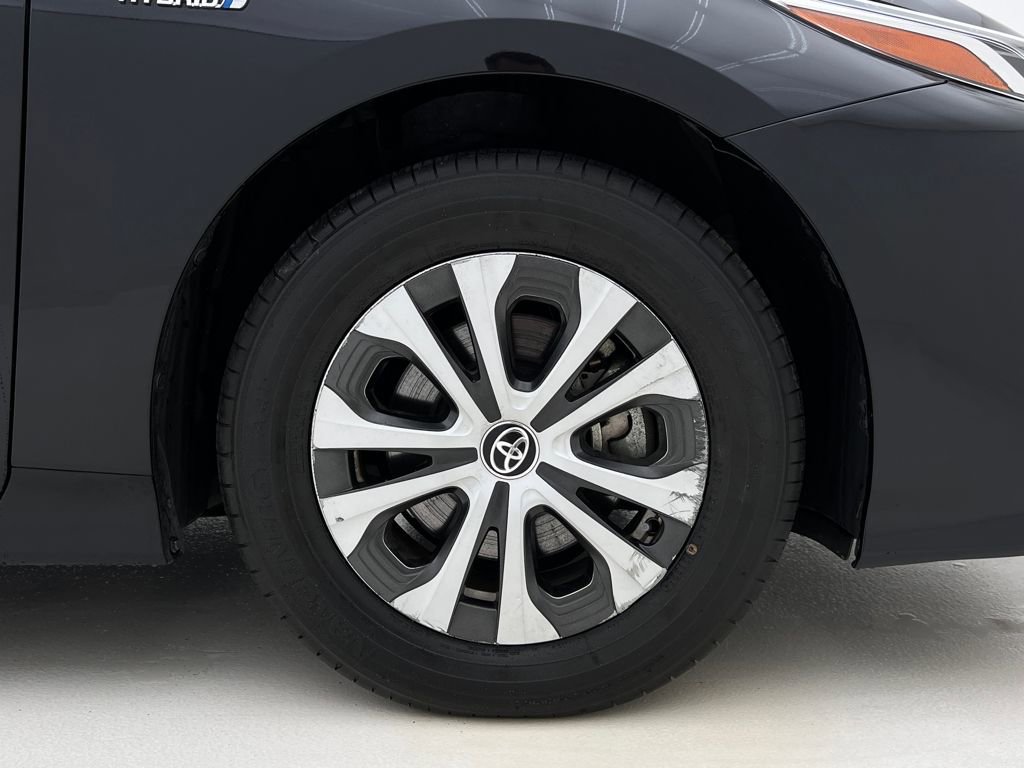 Used 2022 Toyota Prius Prime XLE image 28