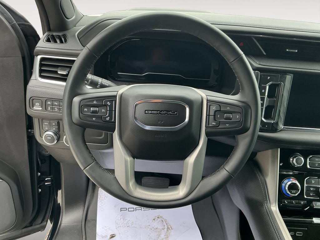 Used 2023 GMC Yukon XL Denali AWD/4WD image 13