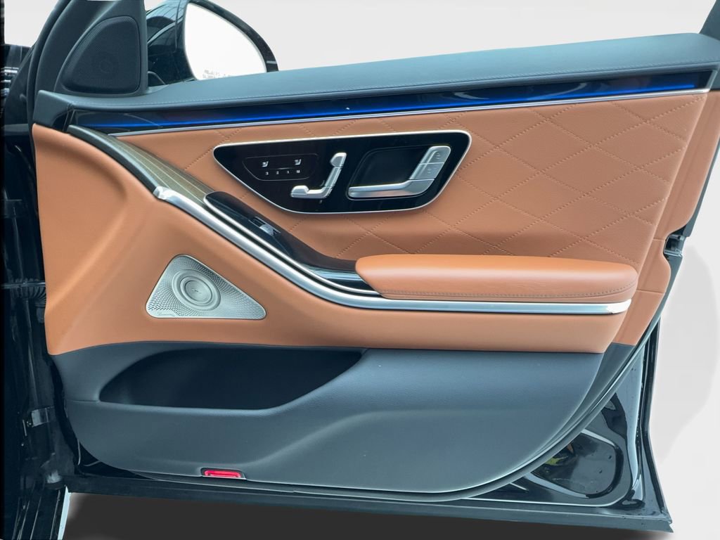 Used 2023 Mercedes-Benz S 580 4MATIC Sedan w/ Warmth & Comfort Package image 31