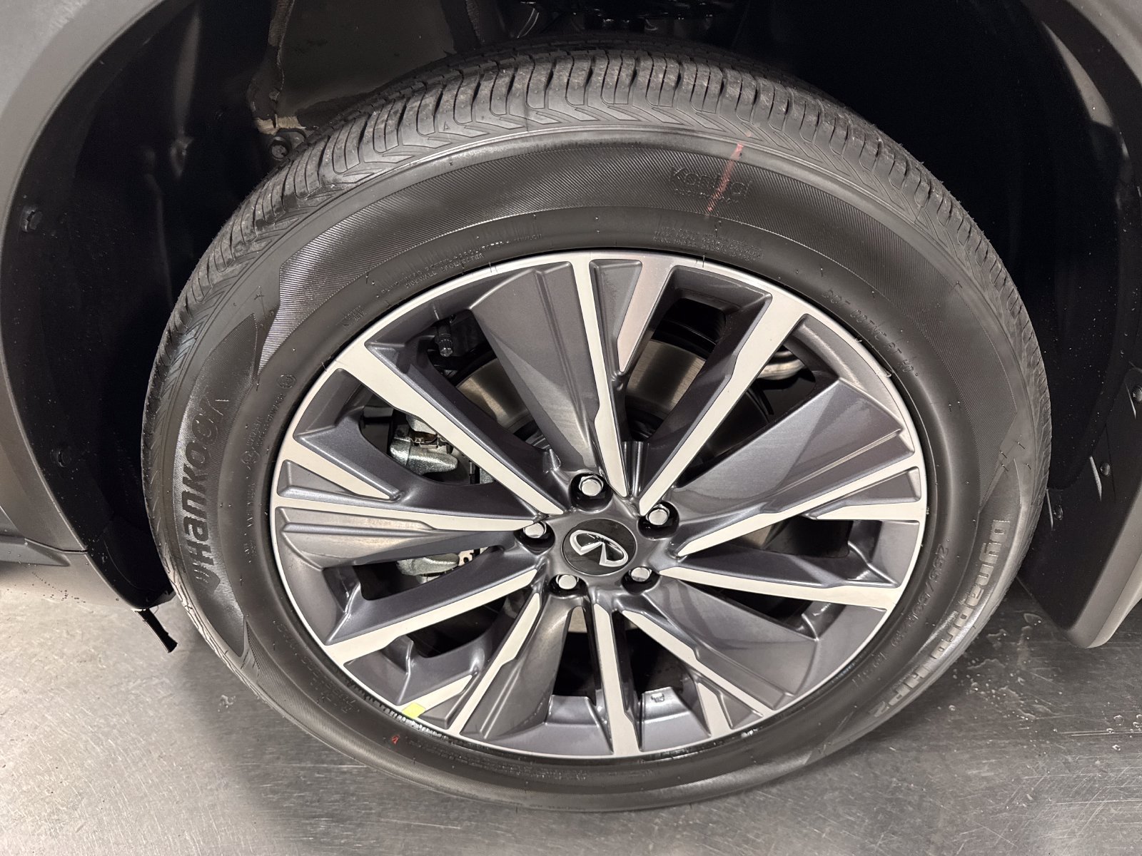 New 2027 INFINITI QX60 Luxe w/ Cargo Package AWD/4WD image 2