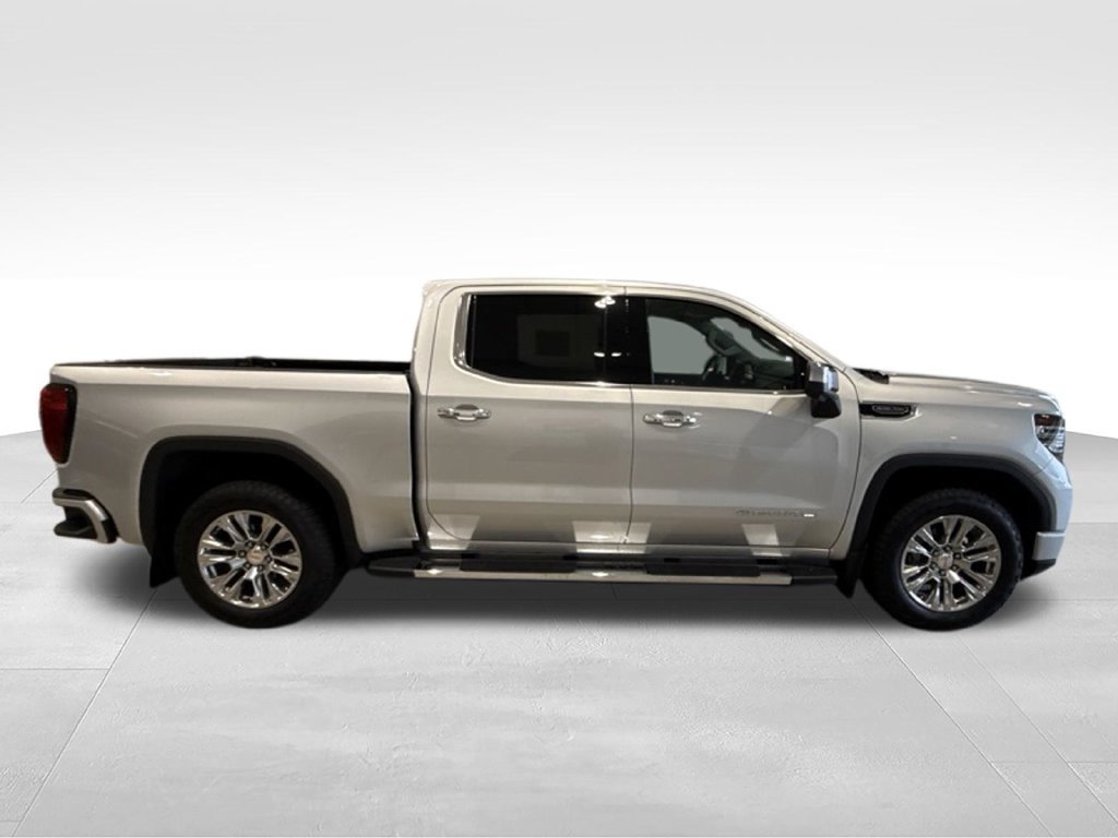 Used 2022 GMC Sierra 1500 Denali AWD/4WD image 8