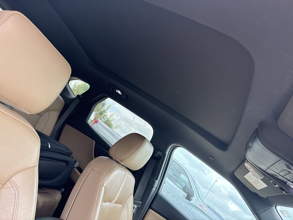 Used 2020 Chevrolet Blazer Premier w/ LPO, Cargo Package FWD image 9