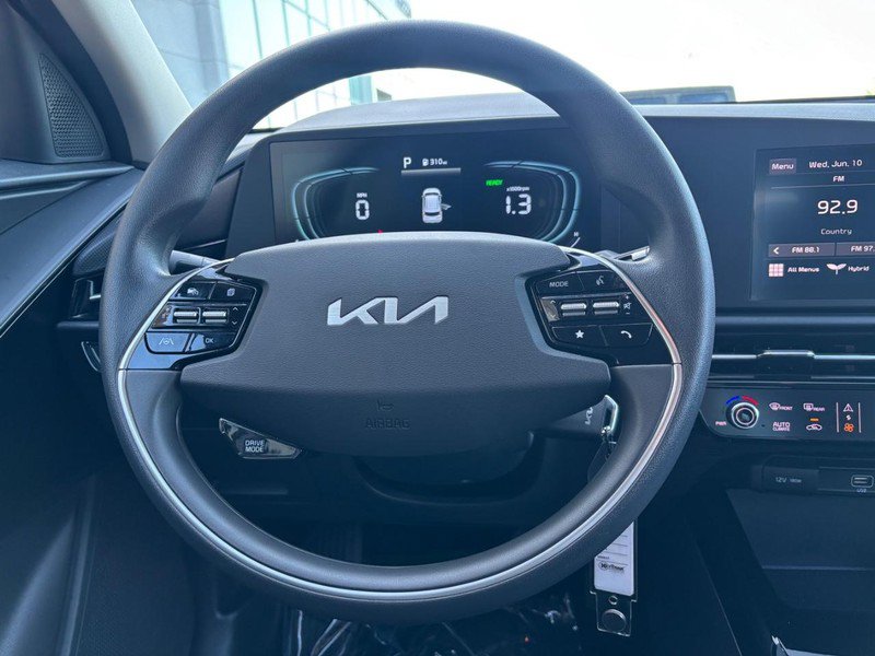 Used 2025 Kia Niro LX FWD image 14