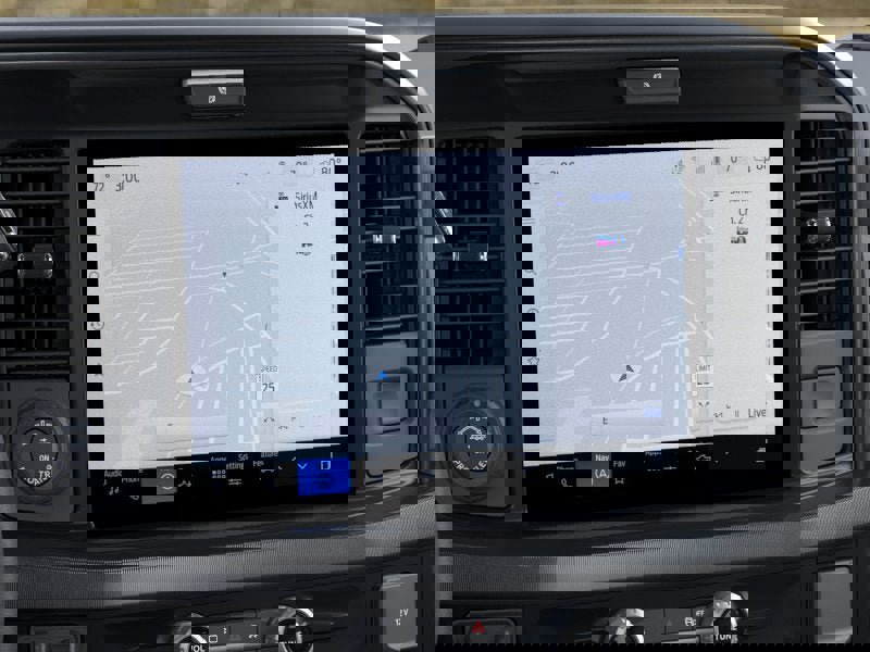 New 2026 Ford F350 4x4 Crew Cab DRW Super Duty image 14