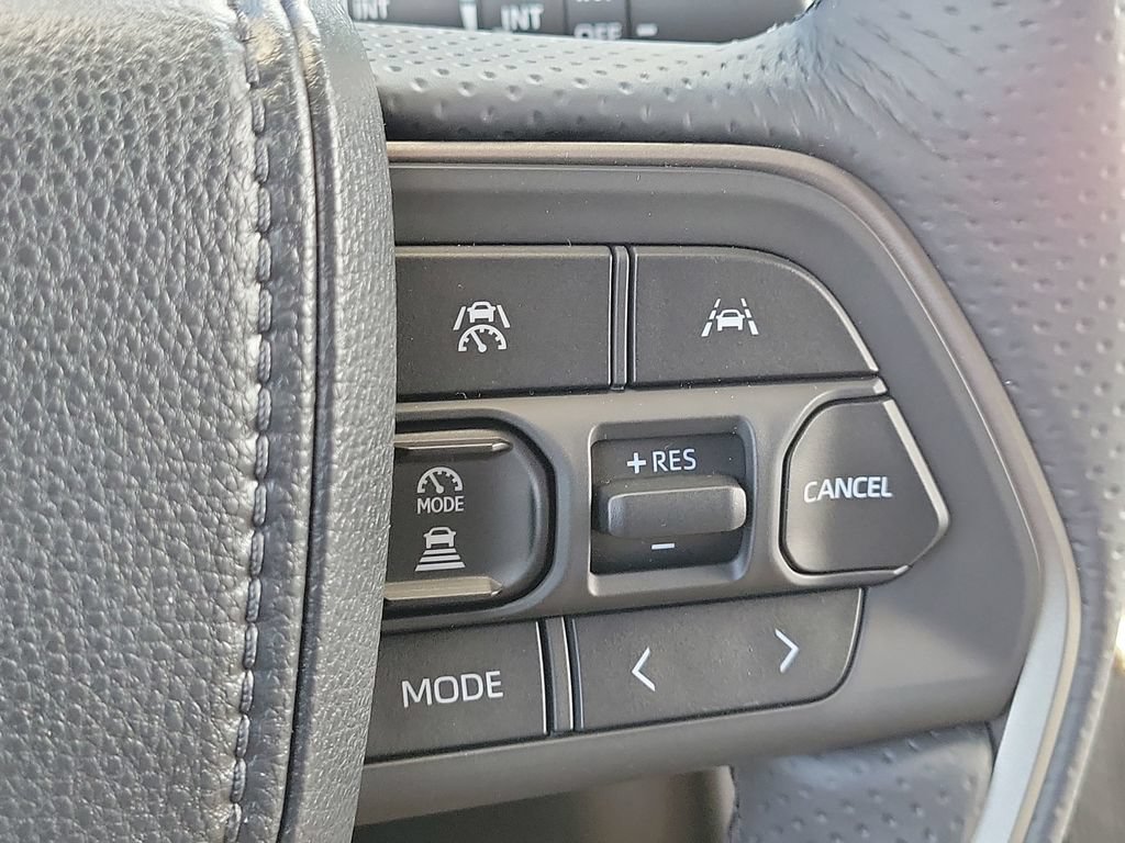 New 2026 Toyota 4Runner SR5 AWD/4WD image 10