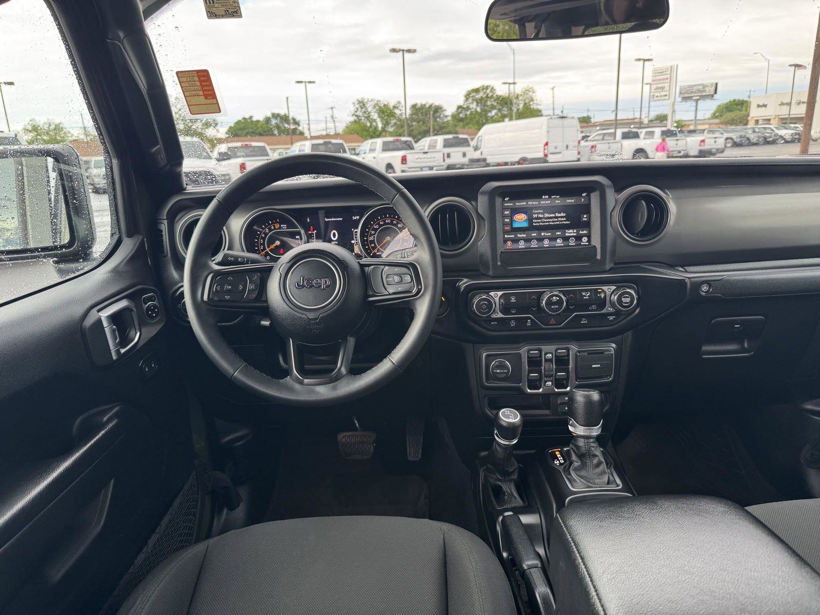 Used 2023 Jeep Gladiator Willys image 21