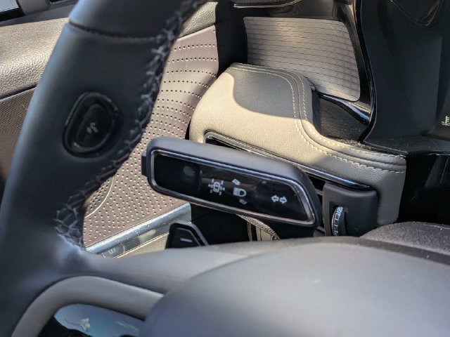 Used 2024 Lincoln Corsair Reserve AWD/4WD image 19