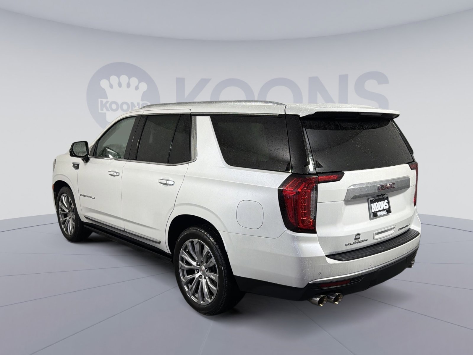 Used 2022 GMC Yukon Denali w/ Denali Premium Package image 4