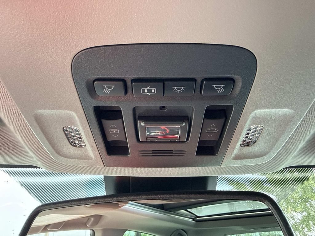 Used 2020 Toyota Camry XSE w/ Navigation Package FWD image 42