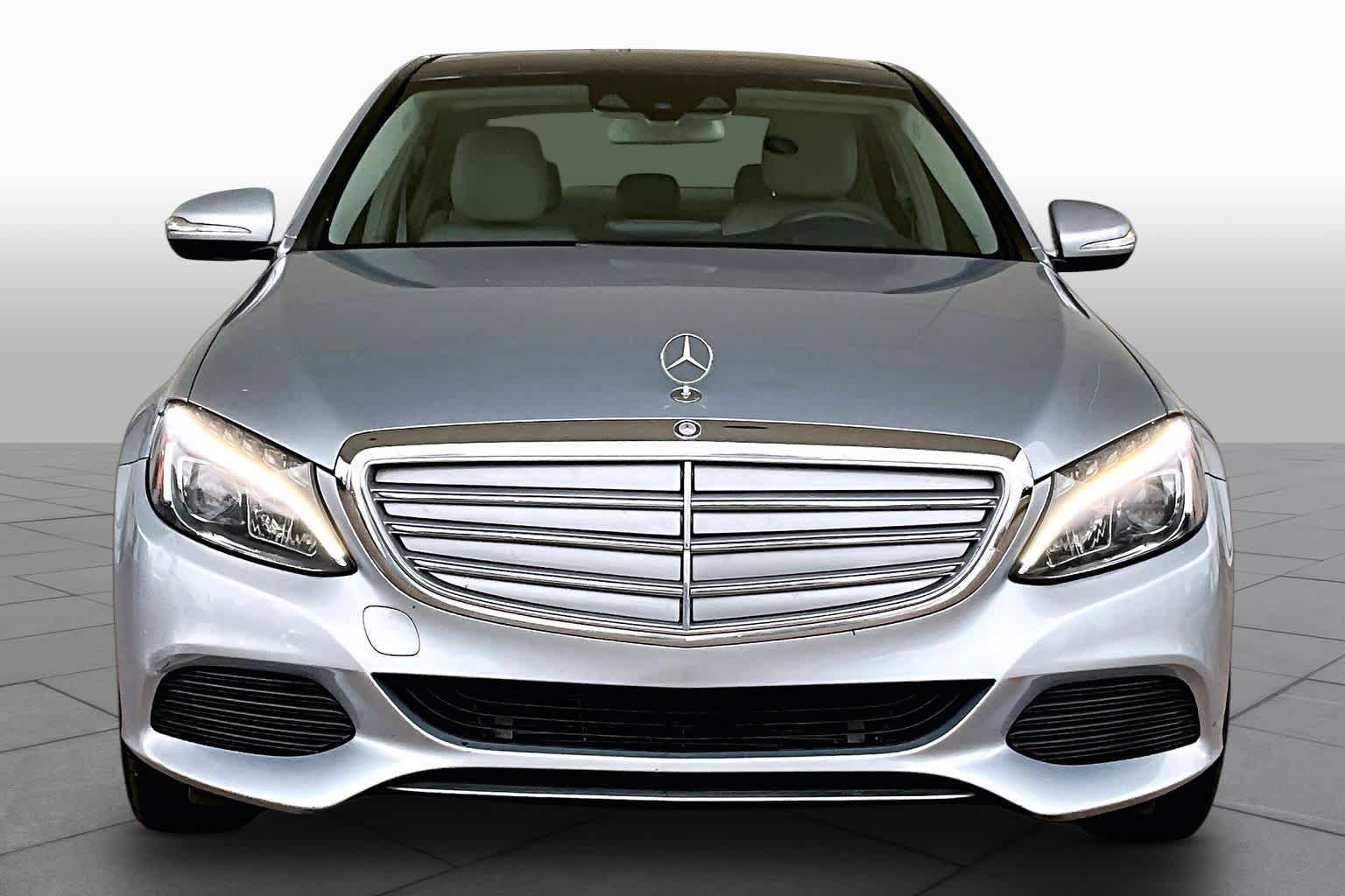 Used 2015 Mercedes-Benz C 300 Sedan image 4