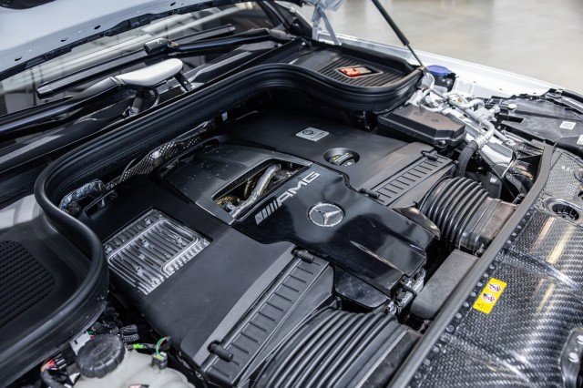 Used 2025 Mercedes-Benz GLS 63 AMG 4MATIC image 20