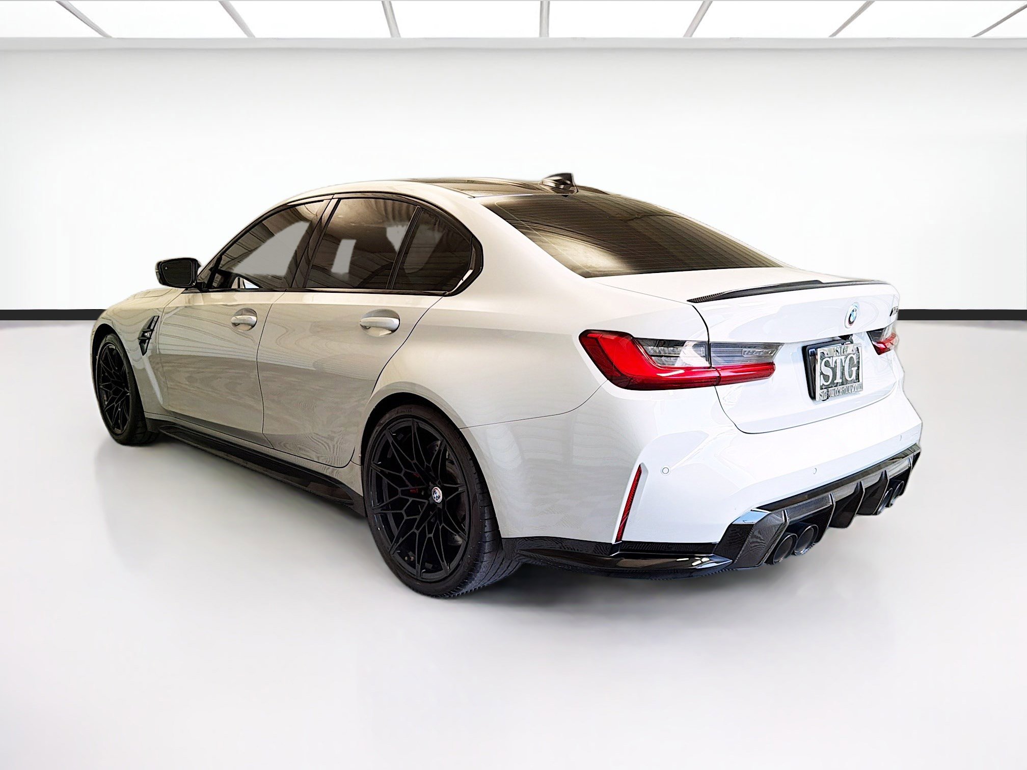 Used 2021 BMW M3 w/ M Carbon Exterior Package RWD image 6