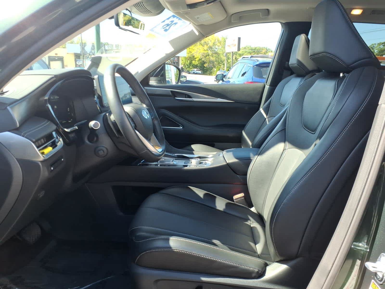 Certified 2026 INFINITI QX60 Luxe w/ Cargo Package AWD/4WD image 11