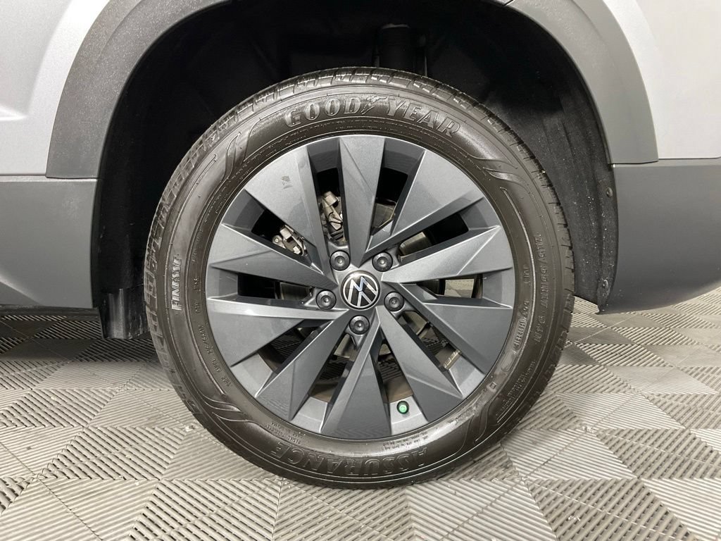Used 2024 Volkswagen Taos S FWD image 10