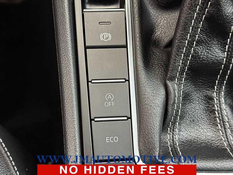Used 2024 Volkswagen Jetta SE FWD image 33