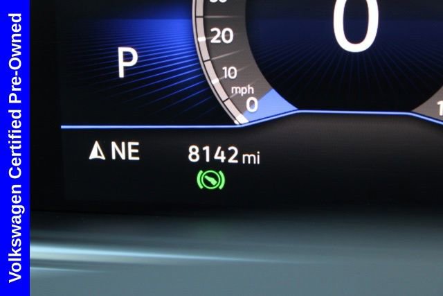 Used 2025 Volkswagen Taos SE w/ Panoramic Sunroof Package image 35