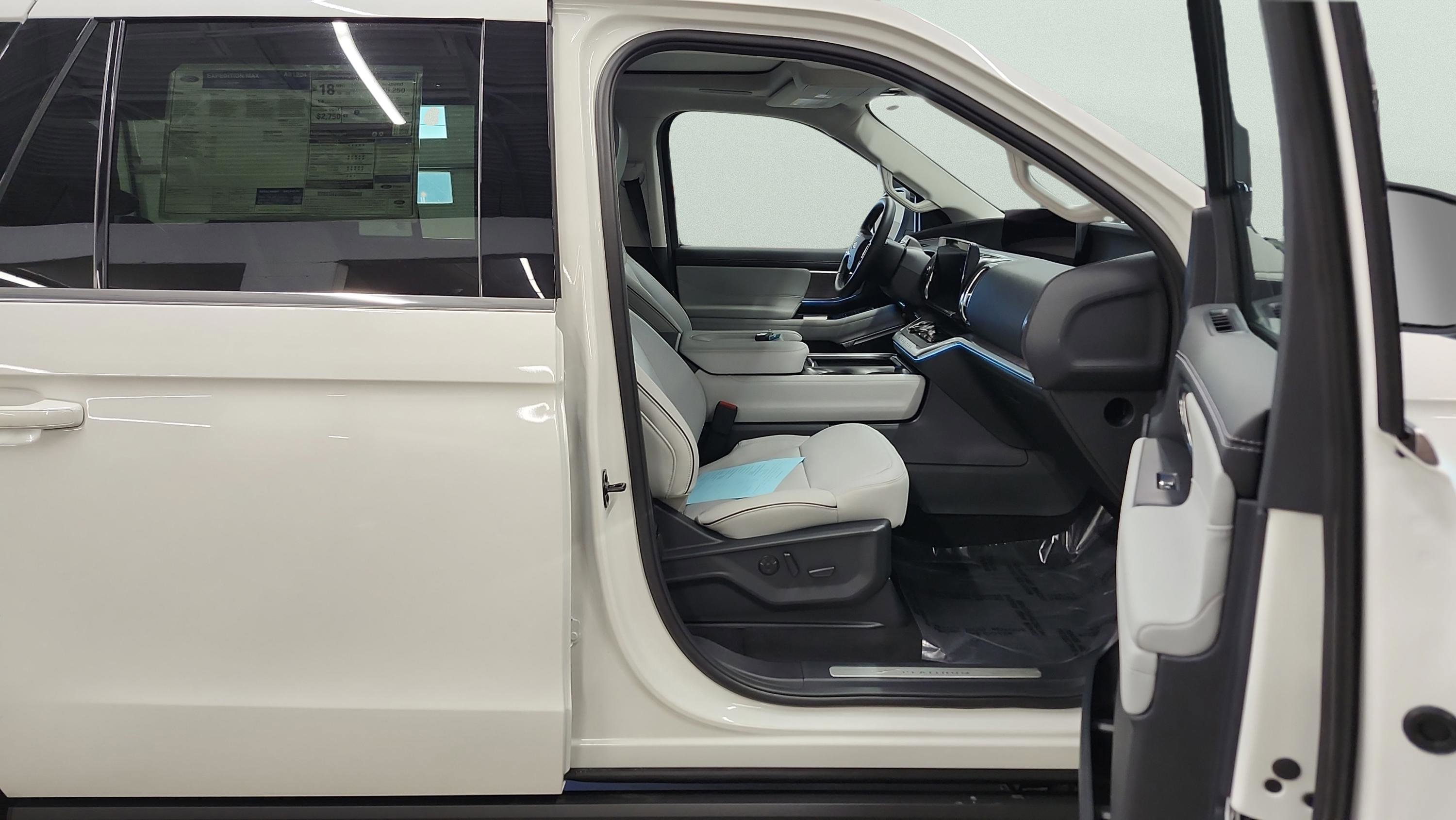 New 2026 Ford Expedition Max Platinum AWD/4WD image 17
