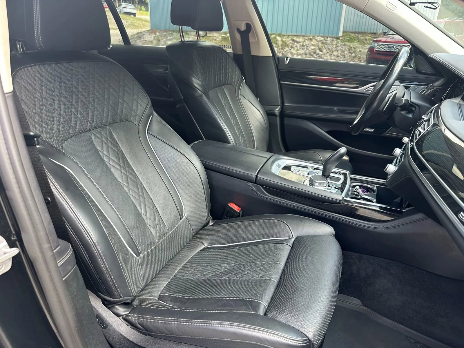 Used 2018 BMW 750i xDrive image 30