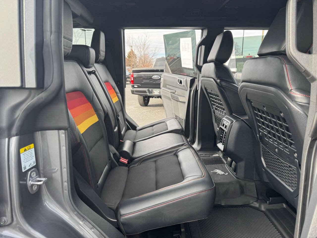 Used 2025 Ford Bronco Big Bend w/ Black Diamond Package image 32