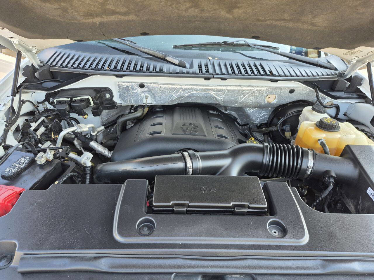 Used 2015 Ford Expedition XLT RWD image 26