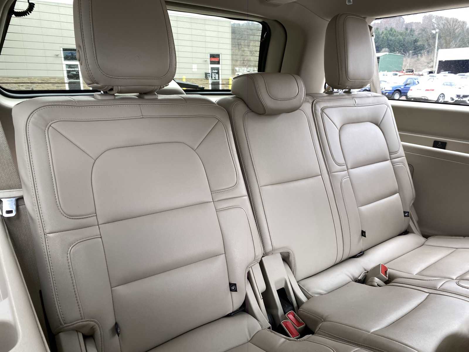 Used 2018 Lincoln Navigator L Reserve w/ Technology Package image 39