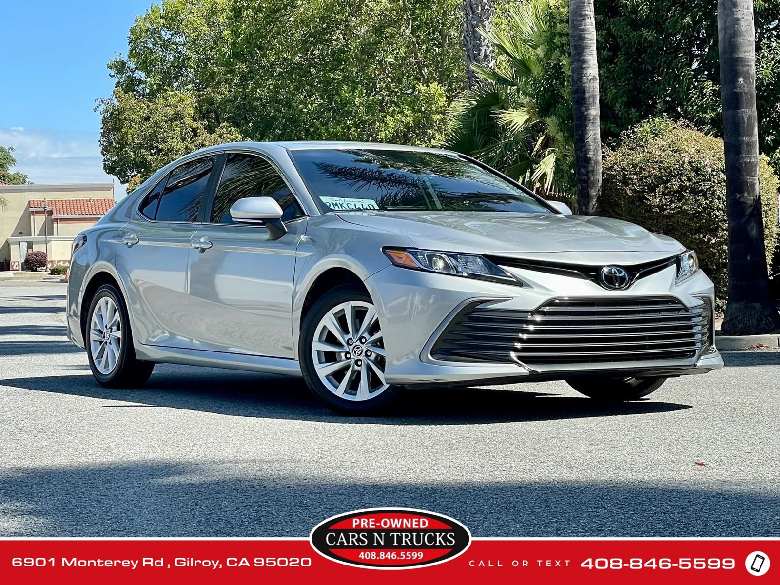 Used 2024 Toyota Camry LE w/ Convenience Package FWD image 1
