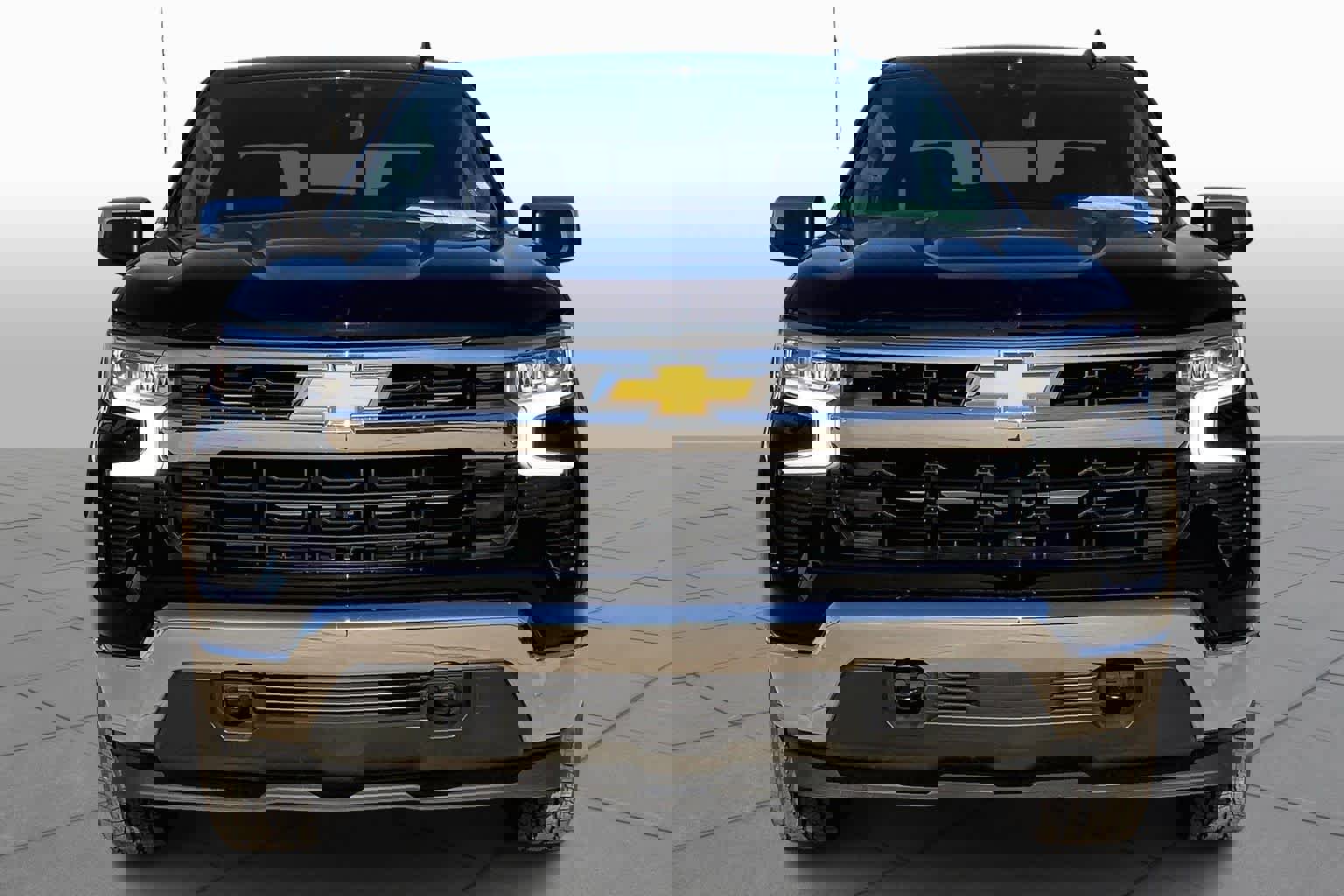 Used 2024 Chevrolet Silverado 1500 LT w/ Z71 Off-Road Package image 3