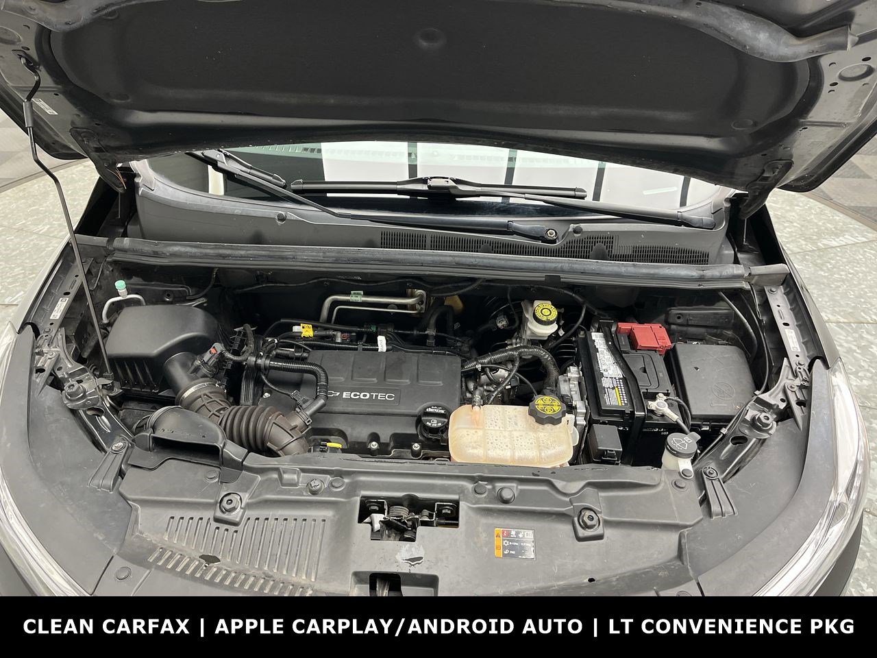 Used 2020 Chevrolet Trax LT w/ LT Convenience Package image 24