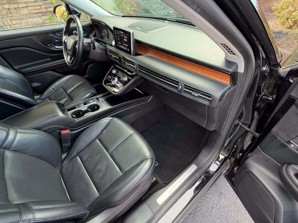Used 2020 Lincoln Corsair Reserve w/ Elements Package AWD/4WD image 38