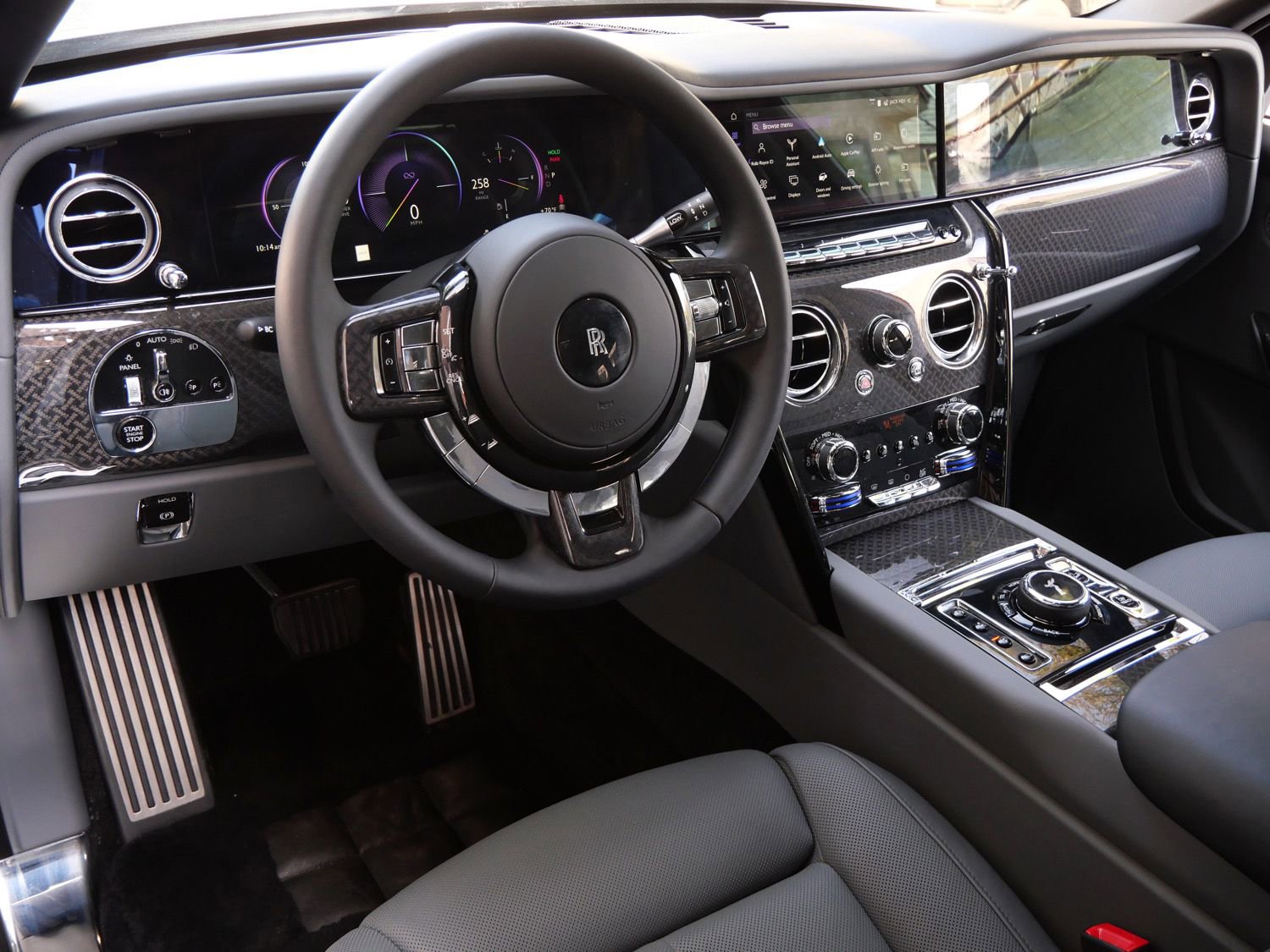 Used 2026 Rolls-Royce Cullinan Black Badge image 17