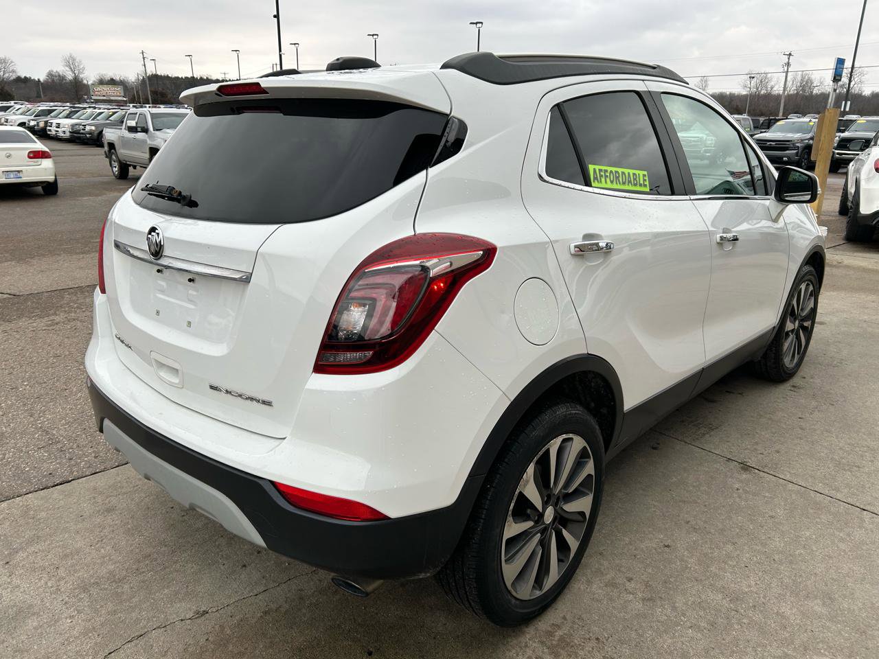Used 2018 Buick Encore Essence image 5