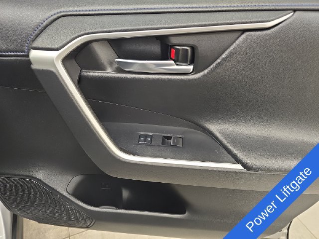 Used 2022 Toyota RAV4 XSE AWD/4WD image 12