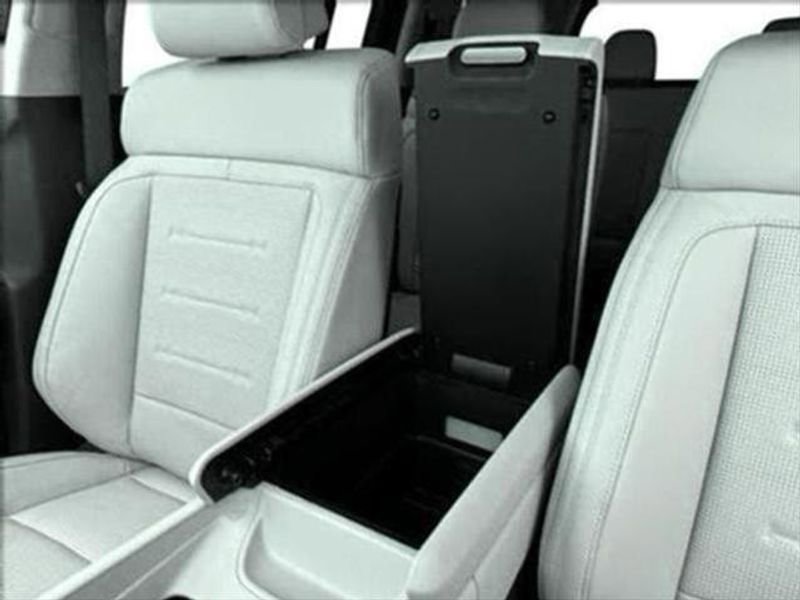 New 2025 Hyundai Santa Fe Calligraphy image 17