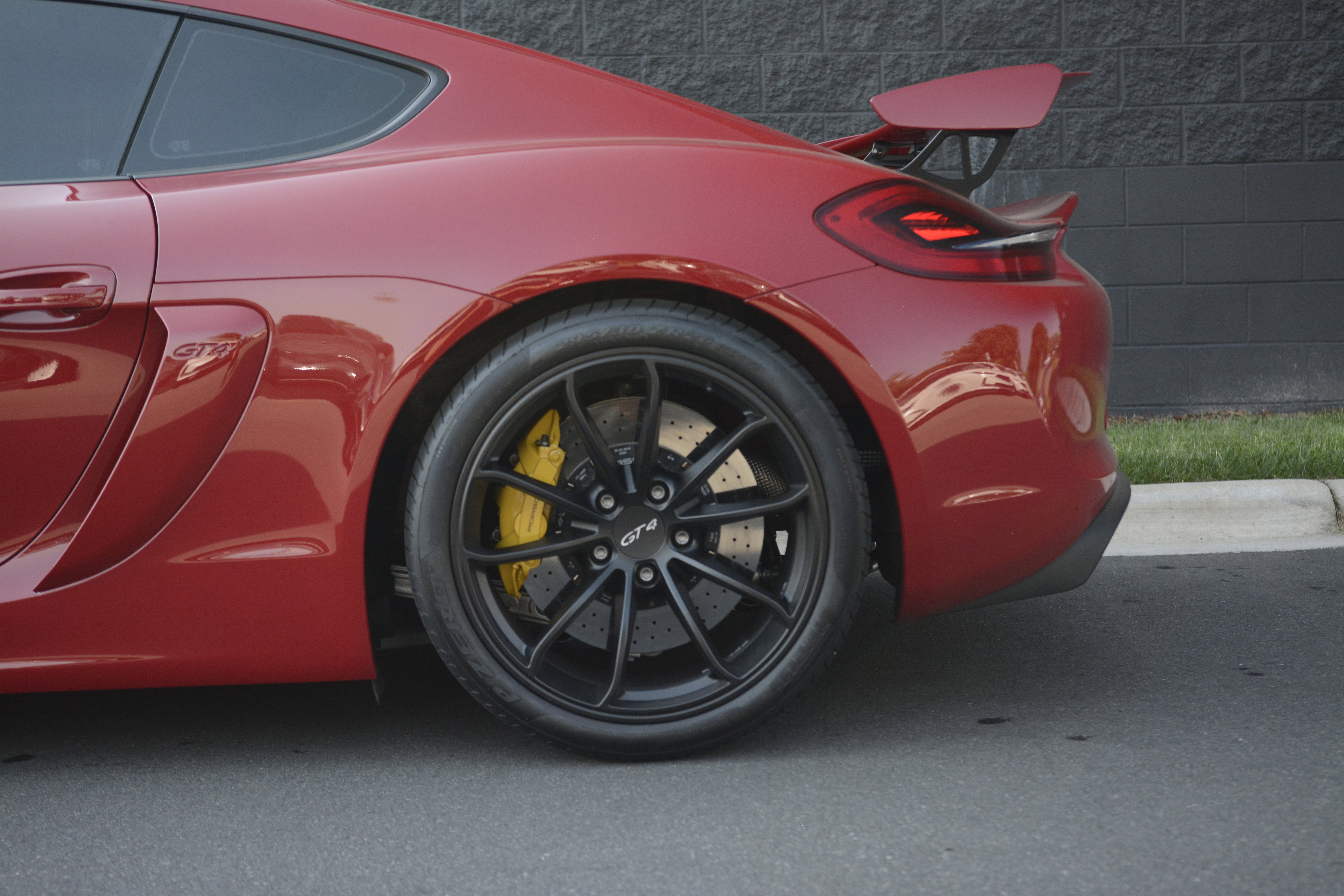Used 2016 Porsche Cayman GT4 RWD image 12