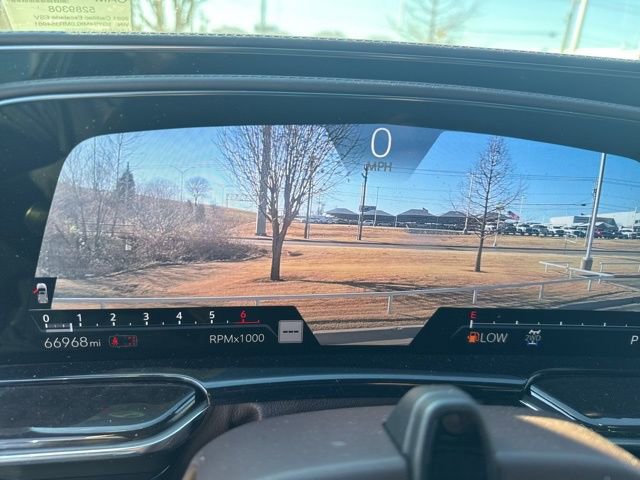 Used 2021 Cadillac Escalade ESV Premium Luxury Platinum image 5