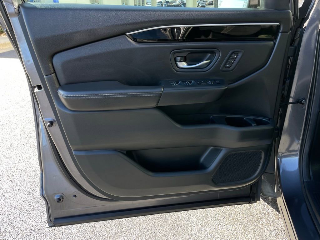 Certified 2025 Honda Pilot EX-L image 24