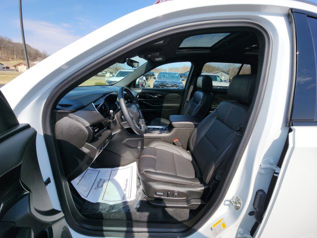 Used 2023 Chevrolet Traverse RS w/ LPO, Floor Liner Package image 29