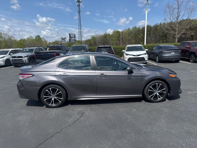 Used 2020 Toyota Camry SE FWD image 8