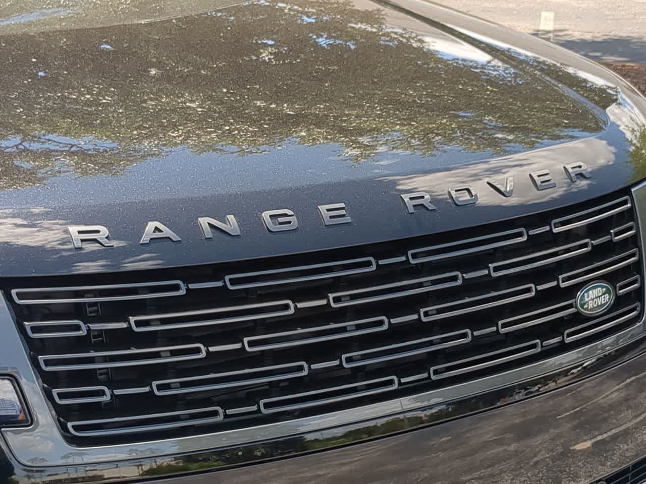 New 2025 Land Rover Range Rover Long Wheelbase SE AWD/4WD image 13