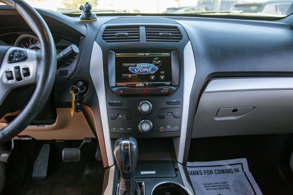 Used 2015 Ford Explorer XLT w/ Equipment Group 202B image 15